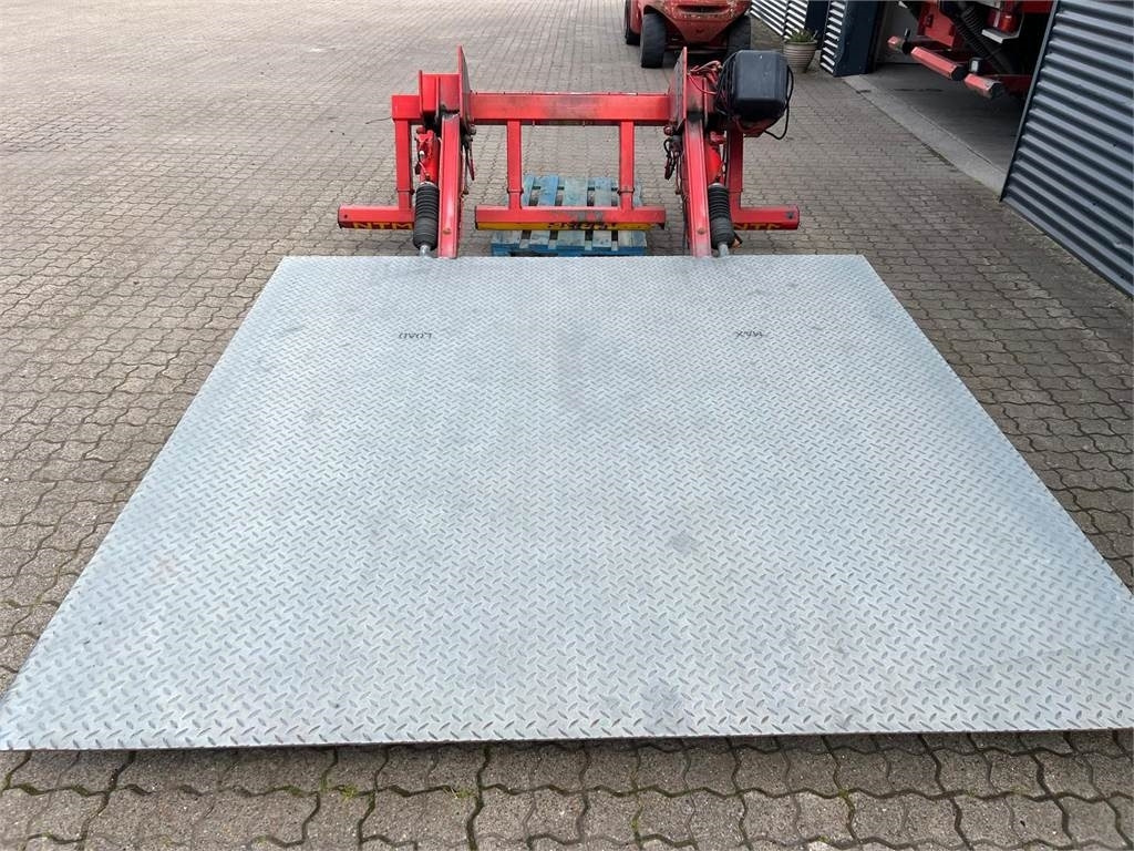 Zepro ZAHD 200-155 MA - 2500mm stålplade - Emelőhátfal: 3 kép. Zepro ZAHD 200-155 MA - 2500mm stålplade - Emelőhátfal: 3 kép.