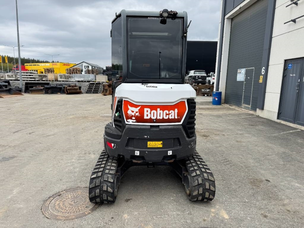 Bobcat E26 KALLISTAJALLA - Minikotró: 4 kép. Bobcat E26 KALLISTAJALLA - Minikotró: 4 kép.