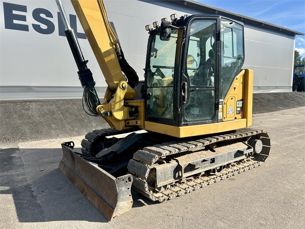CAT 308CR NEXT GEN PYÖRITTÄJÄLLÄ - Minikotró: 3 kép. CAT 308CR NEXT GEN PYÖRITTÄJÄLLÄ - Minikotró: 3 kép.