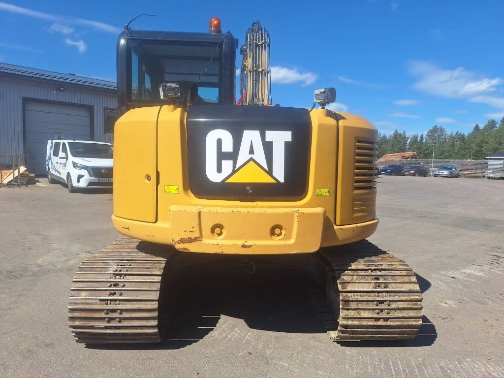 CAT 308E PYÖRITTÄJÄLLÄ - Minikotró: 3 kép. CAT 308E PYÖRITTÄJÄLLÄ - Minikotró: 3 kép.