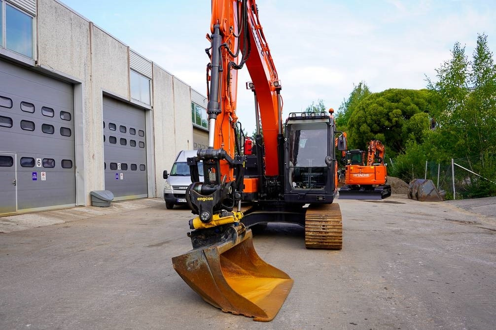 Doosan DX140LC-5 ENGCON - Lánctalpas kotró: 3 kép. Doosan DX140LC-5 ENGCON - Lánctalpas kotró: 3 kép.