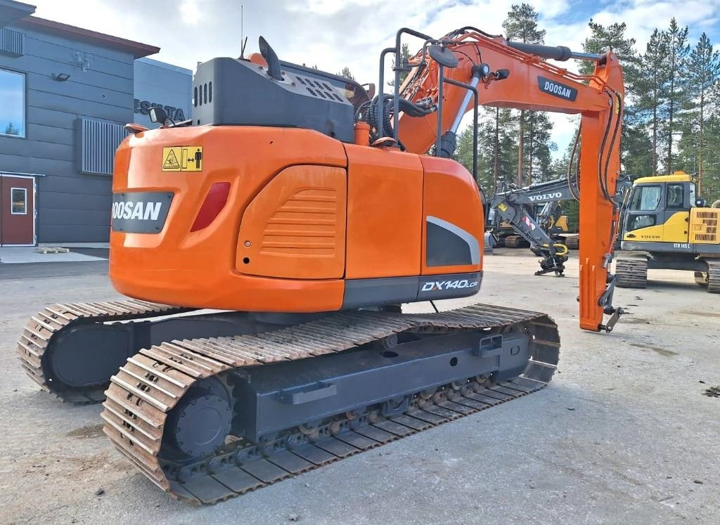 Doosan DX140LCR-5 - Lánctalpas kotró: 4 kép. Doosan DX140LCR-5 - Lánctalpas kotró: 4 kép.