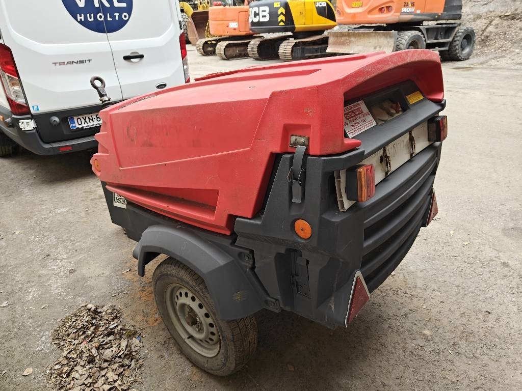Atlas Copco XAS 47 - Építőipari gépek: 4 kép. Atlas Copco XAS 47 - Építőipari gépek: 4 kép.