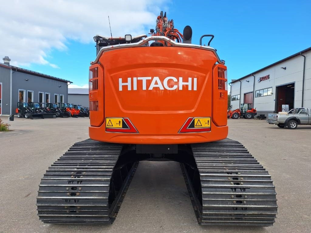 Hitachi MYYTY! SOLD! ZX135USL-7 -SUOALUSTA- - Lánctalpas kotró: 4 kép. Hitachi MYYTY! SOLD! ZX135USL-7 -SUOALUSTA- - Lánctalpas kotró: 4 kép.