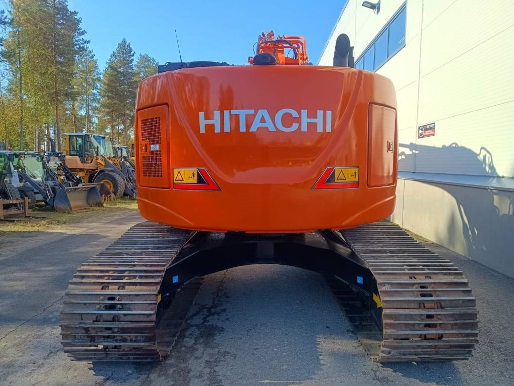 Hitachi MYYTY! SOLD! ZX225USLC-7 -STAGE V- - Lánctalpas kotró: 4 kép. Hitachi MYYTY! SOLD! ZX225USLC-7 -STAGE V- - Lánctalpas kotró: 4 kép.