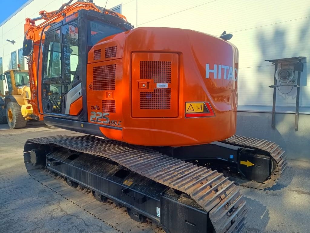 Hitachi MYYTY! SOLD! ZX225USLC-7 -STAGE V- - Lánctalpas kotró: 3 kép. Hitachi MYYTY! SOLD! ZX225USLC-7 -STAGE V- - Lánctalpas kotró: 3 kép.