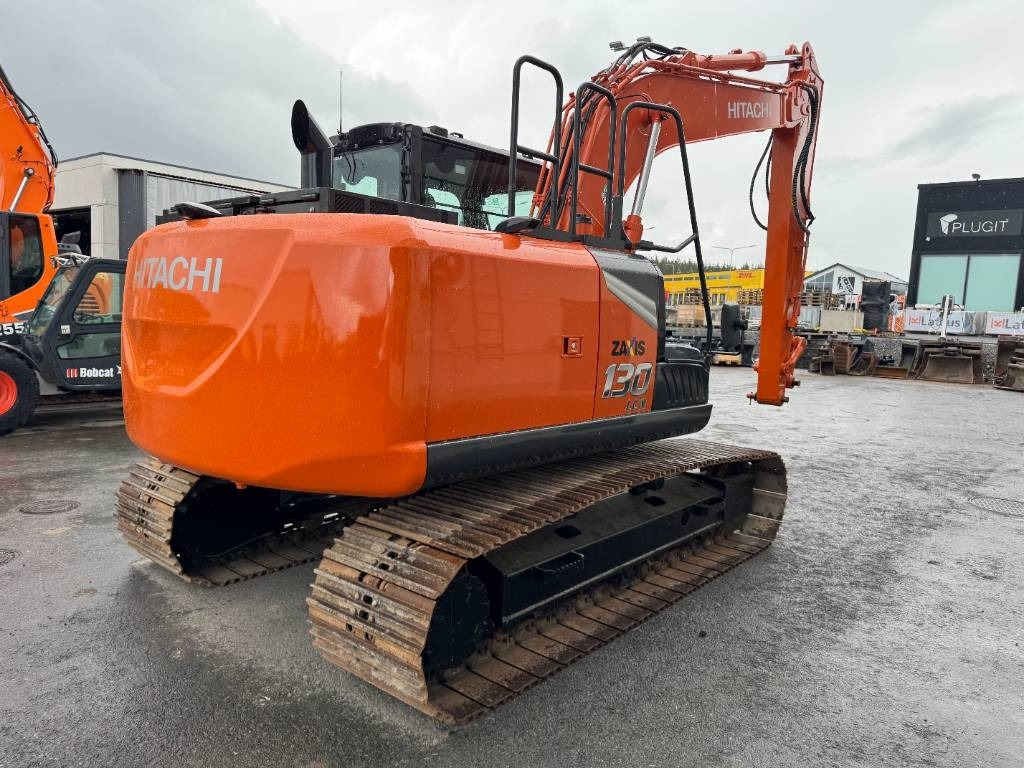 Hitachi ZX130LCN-7 -STAGE V- - Lánctalpas kotró: 5 kép. Hitachi ZX130LCN-7 -STAGE V- - Lánctalpas kotró: 5 kép.