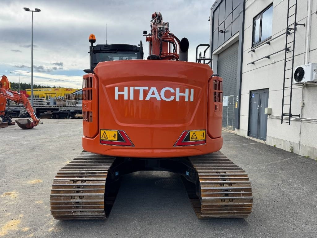 Hitachi ZX135USBL-7 PYÖRITTÄJÄLLÄ - Lánctalpas kotró: 4 kép. Hitachi ZX135USBL-7 PYÖRITTÄJÄLLÄ - Lánctalpas kotró: 4 kép.