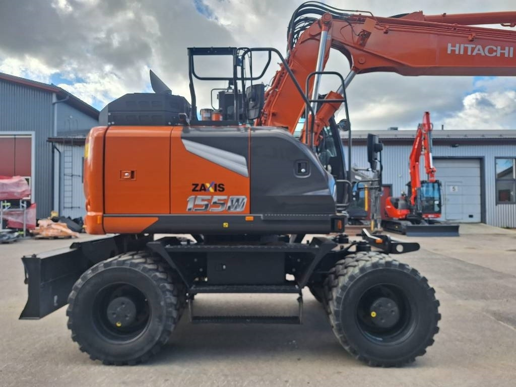 Hitachi ZX155W-7 -STAGE 5- VÄHÄN AJETTU - Gumikerekes kotró: 5 kép. Hitachi ZX155W-7 -STAGE 5- VÄHÄN AJETTU - Gumikerekes kotró: 5 kép.