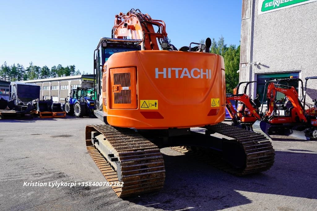 Hitachi ZX225USLC-6 Huippuvarusteet! - Lánctalpas kotró: 4 kép. Hitachi ZX225USLC-6 Huippuvarusteet! - Lánctalpas kotró: 4 kép.