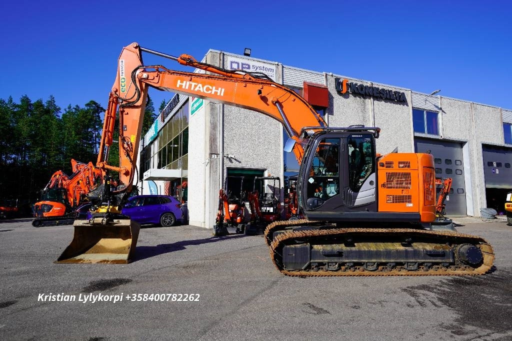 Hitachi ZX225USLC-6 Huippuvarusteet! - Lánctalpas kotró: 1 kép. Hitachi ZX225USLC-6 Huippuvarusteet! - Lánctalpas kotró: 1 kép.