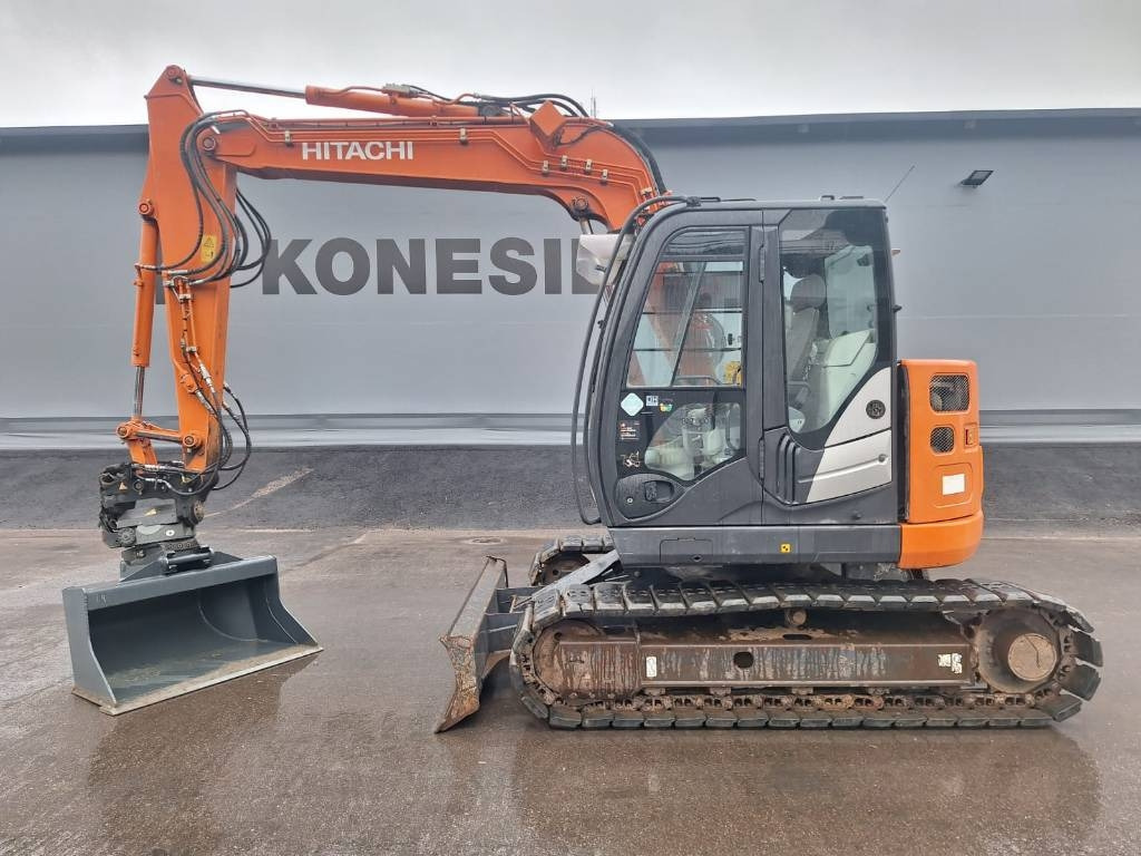 Hitachi ZX85US-5 PYÖRITTÄJÄLLÄ - Minikotró: 1 kép. Hitachi ZX85US-5 PYÖRITTÄJÄLLÄ - Minikotró: 1 kép.