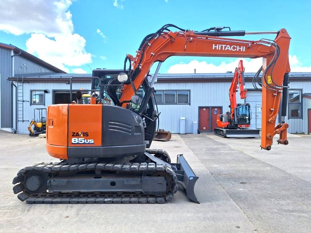 Hitachi ZX85US-6 KUIN UUSI - Minikotró: 5 kép. Hitachi ZX85US-6 KUIN UUSI - Minikotró: 5 kép.