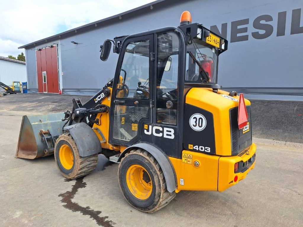 JCB 403 PIIKIT JA KAUHA - Derékcsuklós rakodó: 2 kép. JCB 403 PIIKIT JA KAUHA - Derékcsuklós rakodó: 2 kép.