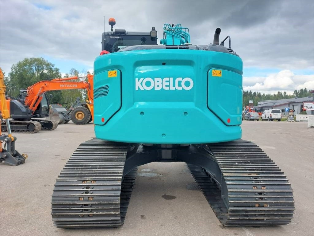 Kobelco SK140SRLC-7 Suoalusta TULOSSA 800MM TELAT STAGE 5 - Lánctalpas kotró: 2 kép. Kobelco SK140SRLC-7 Suoalusta TULOSSA 800MM TELAT STAGE 5 - Lánctalpas kotró: 2 kép.