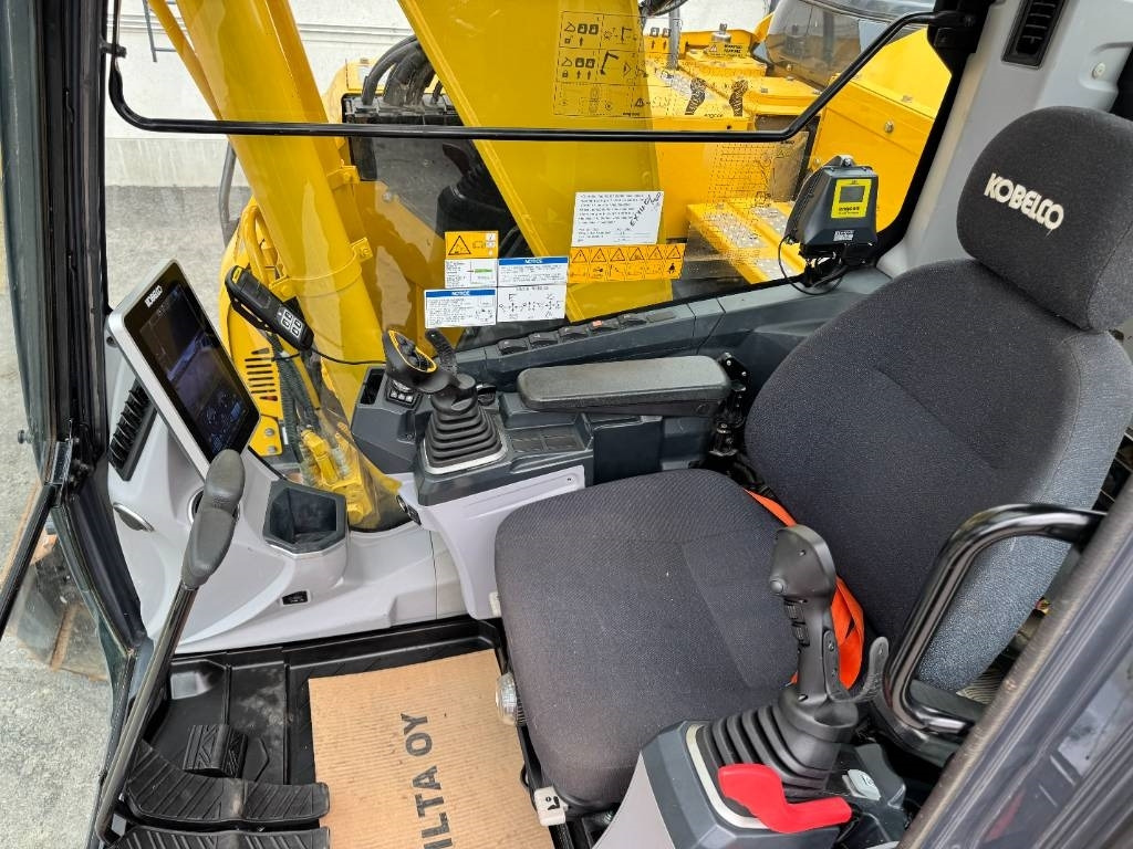 Lánctalpas kotró Kobelco SK140SRLC-7 UUSI ENGCON EC219: 13 kép.