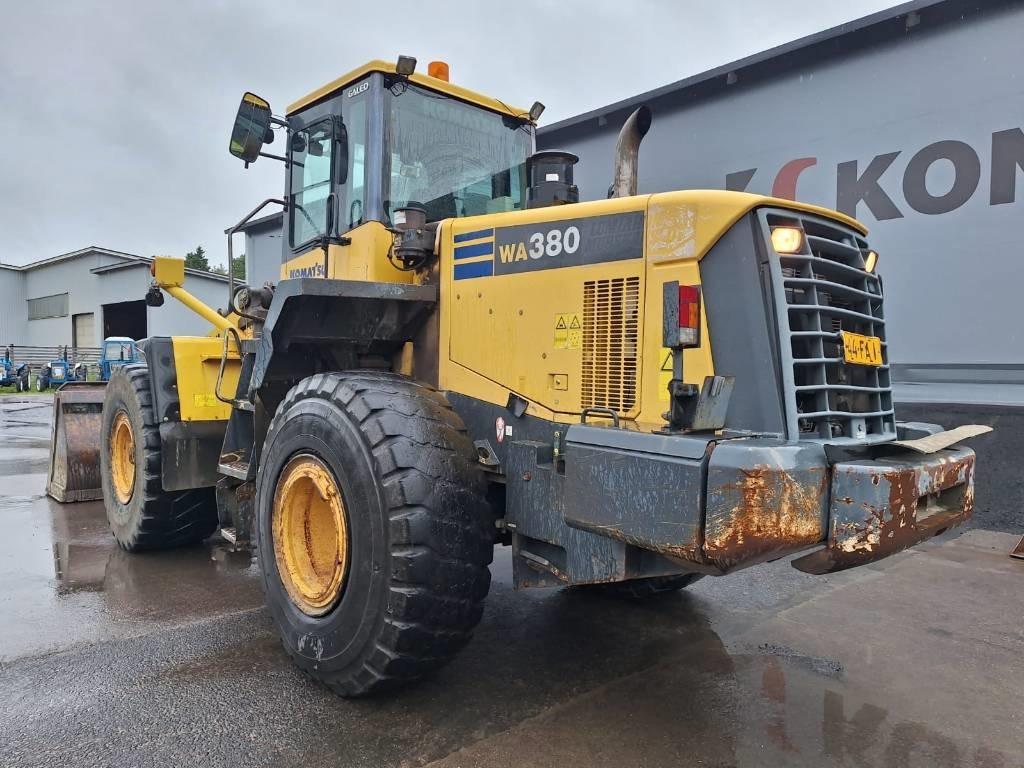 Komatsu WA380-5H RASVARI - Gumikerekes homlokrakodó: 2 kép. Komatsu WA380-5H RASVARI - Gumikerekes homlokrakodó: 2 kép.