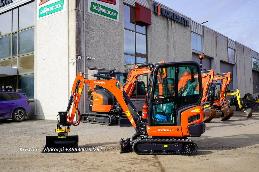 Kubota KX019-4 ENGCON EC02 BASIC - Minikotró: 1 kép. Kubota KX019-4 ENGCON EC02 BASIC - Minikotró: 1 kép.
