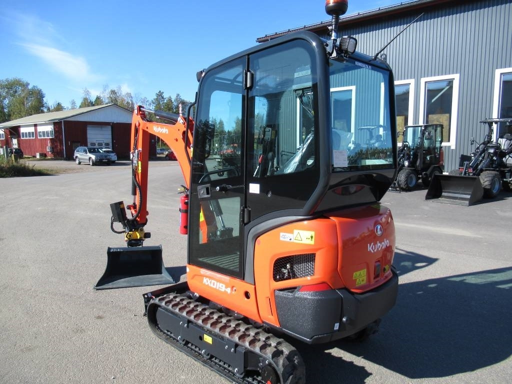 Kubota KX019-4 ENGCONILLA, UUSI - Minikotró: 2 kép. Kubota KX019-4 ENGCONILLA, UUSI - Minikotró: 2 kép.