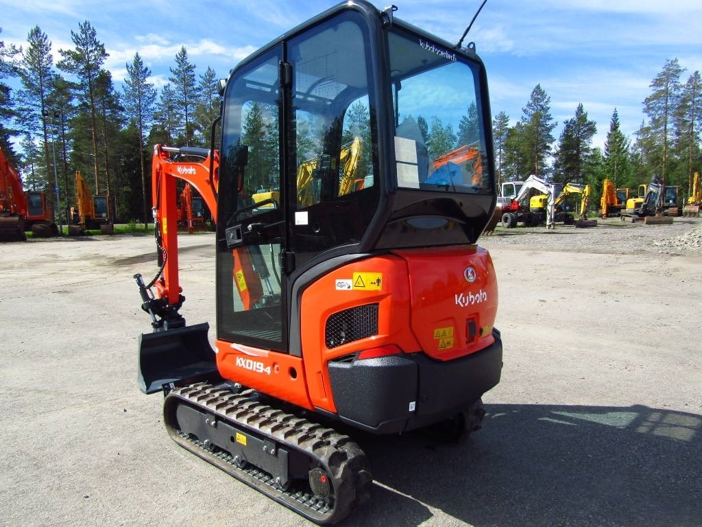 Kubota KX019-4 KALLISTAJALLA UUSI!! - Minikotró: 2 kép. Kubota KX019-4 KALLISTAJALLA UUSI!! - Minikotró: 2 kép.