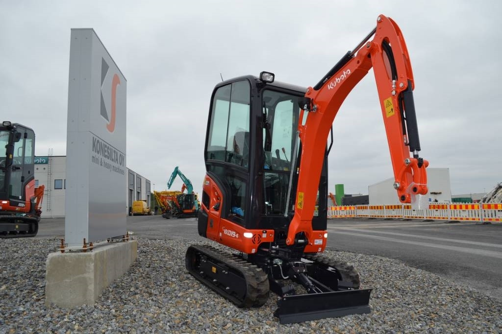 Kubota KX019-4 UUSI, TAKUU 24KK - Minikotró: 5 kép. Kubota KX019-4 UUSI, TAKUU 24KK - Minikotró: 5 kép.