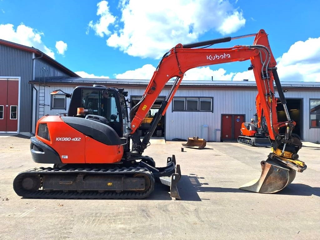 Kubota KX080-4a2 PYÖRITTÄJÄLLÄ - Minikotró: 4 kép. Kubota KX080-4a2 PYÖRITTÄJÄLLÄ - Minikotró: 4 kép.