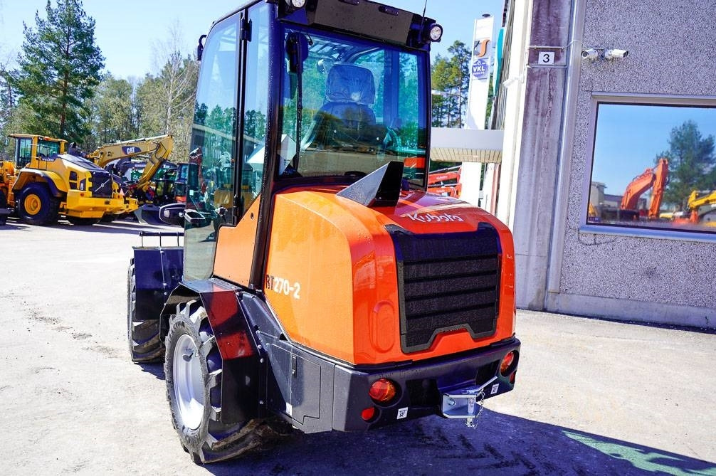 Derékcsuklós rakodó Kubota RT270-2 DELUXE MALLI: 11 kép.