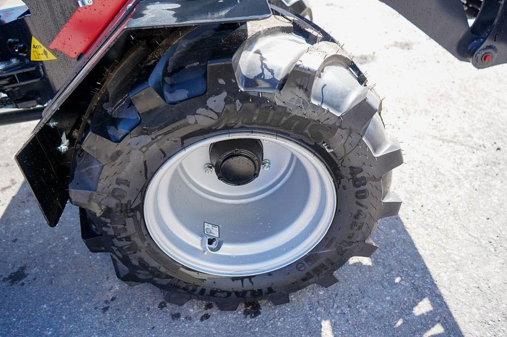 Derékcsuklós rakodó Kubota RT270-2 DELUXE MALLI: 14 kép.