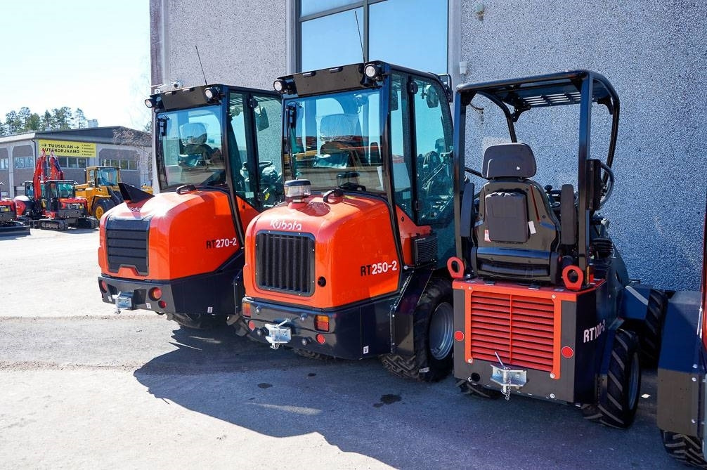 Derékcsuklós rakodó Kubota RT270-2 DELUXE MALLI: 26 kép.