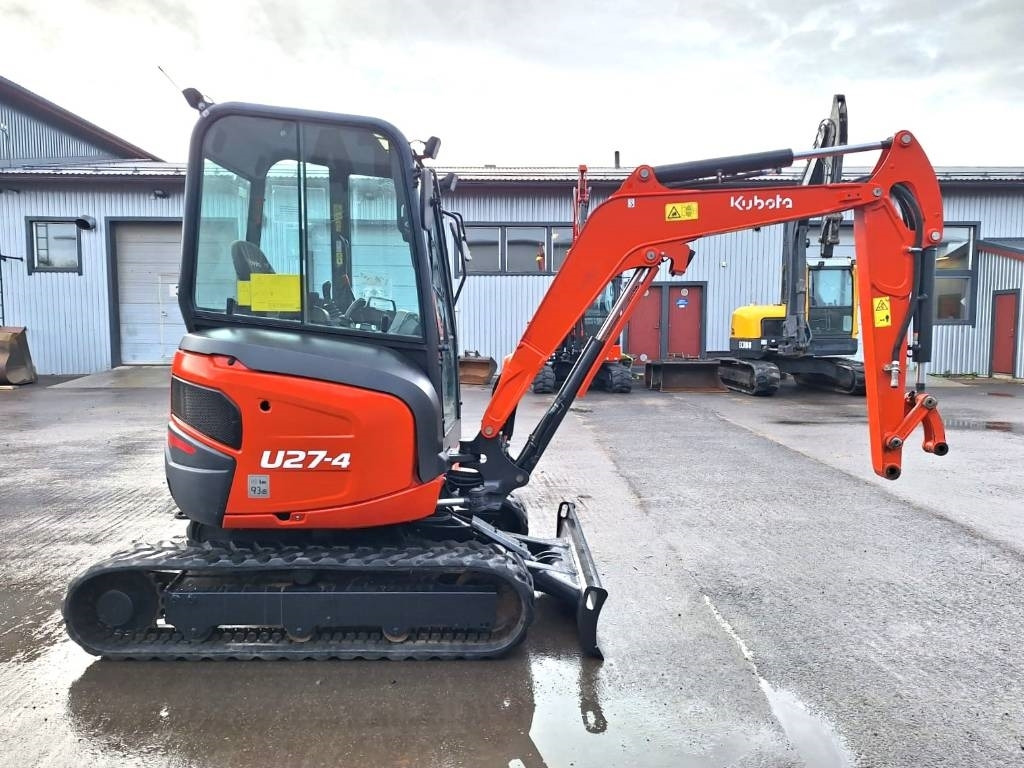 Kubota U27-4 HUOLLETTU - Minikotró: 5 kép. Kubota U27-4 HUOLLETTU - Minikotró: 5 kép.