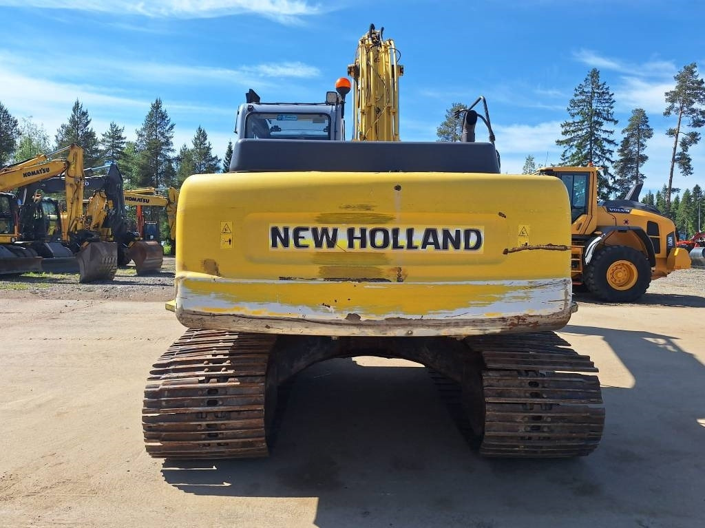 New Holland E175LC KALLISTAJALLA - Lánctalpas kotró: 3 kép. New Holland E175LC KALLISTAJALLA - Lánctalpas kotró: 3 kép.