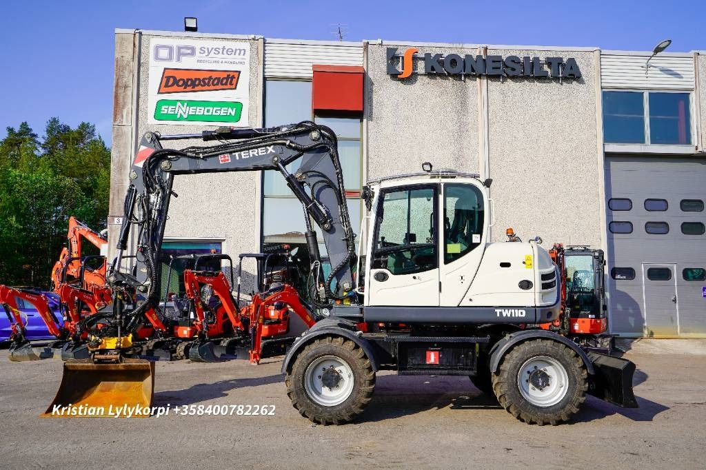 Terex TW110 ENGCON JA KAUHAT - Gumikerekes kotró: 1 kép. Terex TW110 ENGCON JA KAUHAT - Gumikerekes kotró: 1 kép.