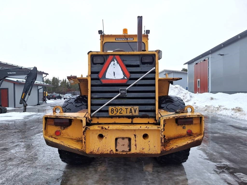 Volvo BM 4500  - Gumikerekes homlokrakodó: 3 kép. Volvo BM 4500  - Gumikerekes homlokrakodó: 3 kép.