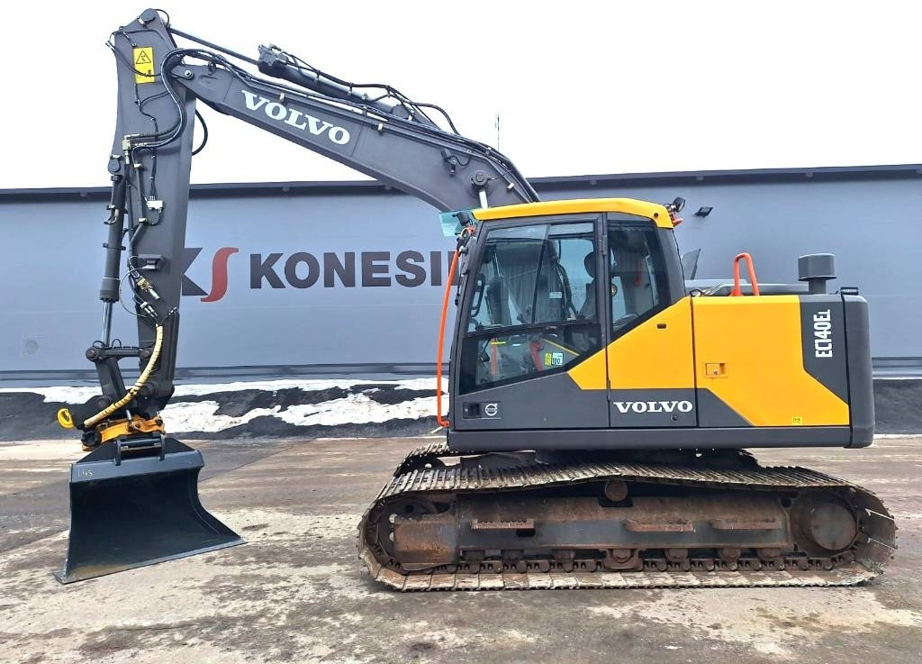 Volvo EC140EL PYÖRITTÄJÄLLÄ - Lánctalpas kotró: 1 kép. Volvo EC140EL PYÖRITTÄJÄLLÄ - Lánctalpas kotró: 1 kép.