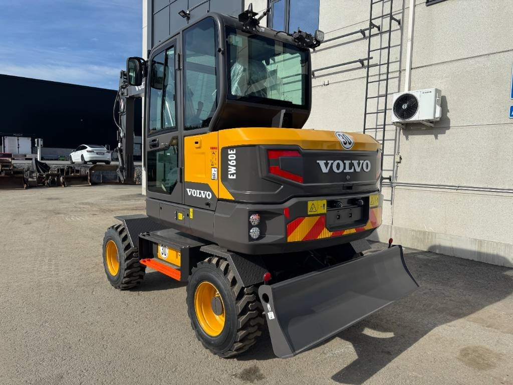 Volvo EW60E, Käyttämätön - Gumikerekes kotró: 3 kép. Volvo EW60E, Käyttämätön - Gumikerekes kotró: 3 kép.