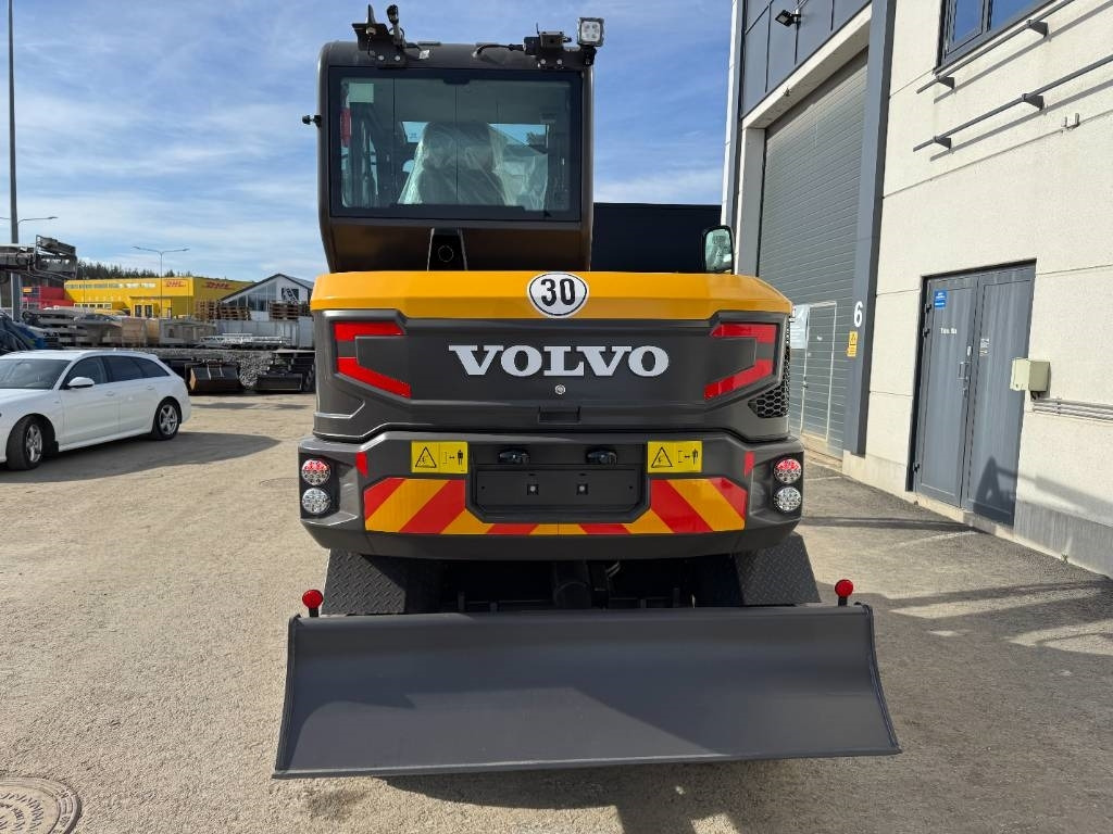 Volvo EW60E, Käyttämätön - Gumikerekes kotró: 4 kép. Volvo EW60E, Käyttämätön - Gumikerekes kotró: 4 kép.