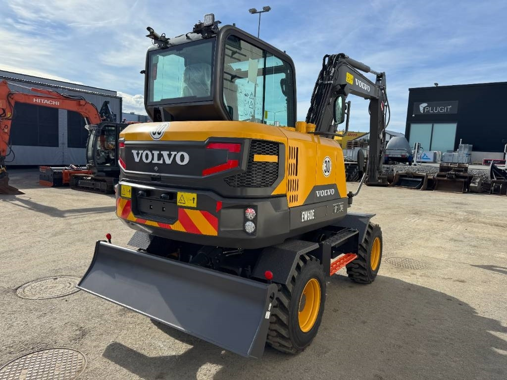 Volvo EW60E, Käyttämätön - Gumikerekes kotró: 5 kép. Volvo EW60E, Käyttämätön - Gumikerekes kotró: 5 kép.