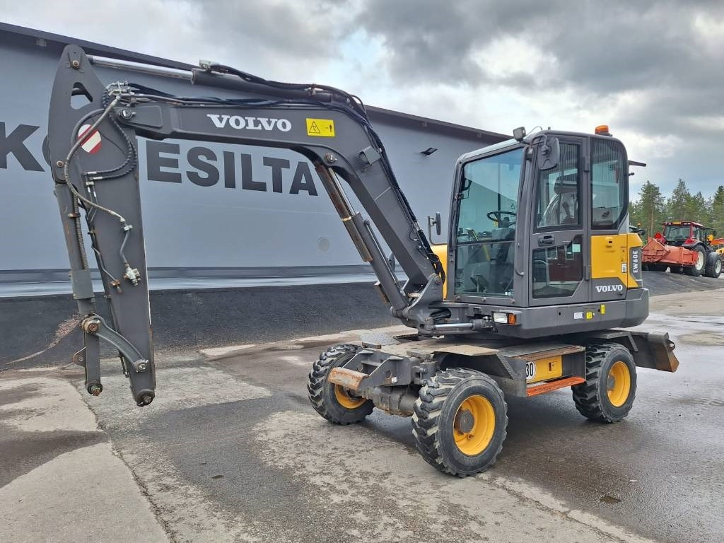 Gumikerekes kotró Volvo EW60E VÄHÄN AJETTU: 6 kép.