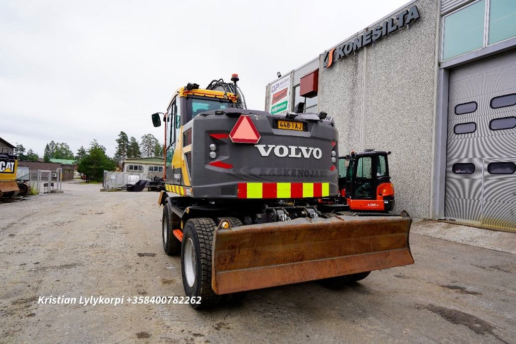 Volvo EWR150E PYÖRÄOHJAUS - Gumikerekes kotró: 3 kép. Volvo EWR150E PYÖRÄOHJAUS - Gumikerekes kotró: 3 kép.