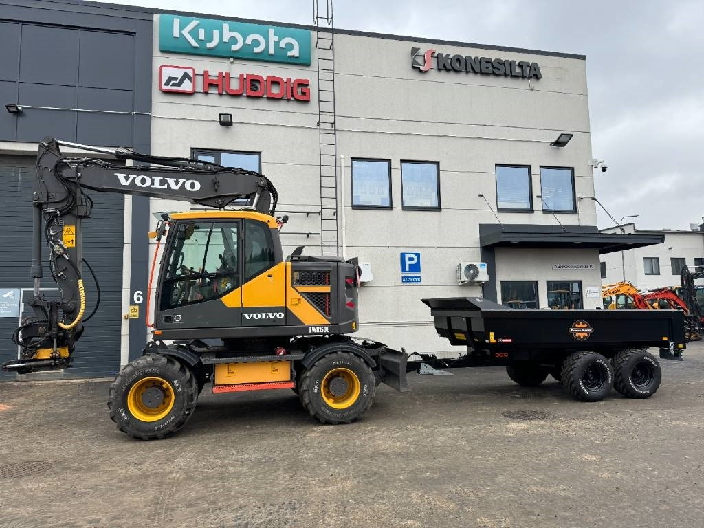 Volvo EWR150E Uusi Palms perävaunu / hieno paketti - Gumikerekes kotró: 1 kép. Volvo EWR150E Uusi Palms perävaunu / hieno paketti - Gumikerekes kotró: 1 kép.