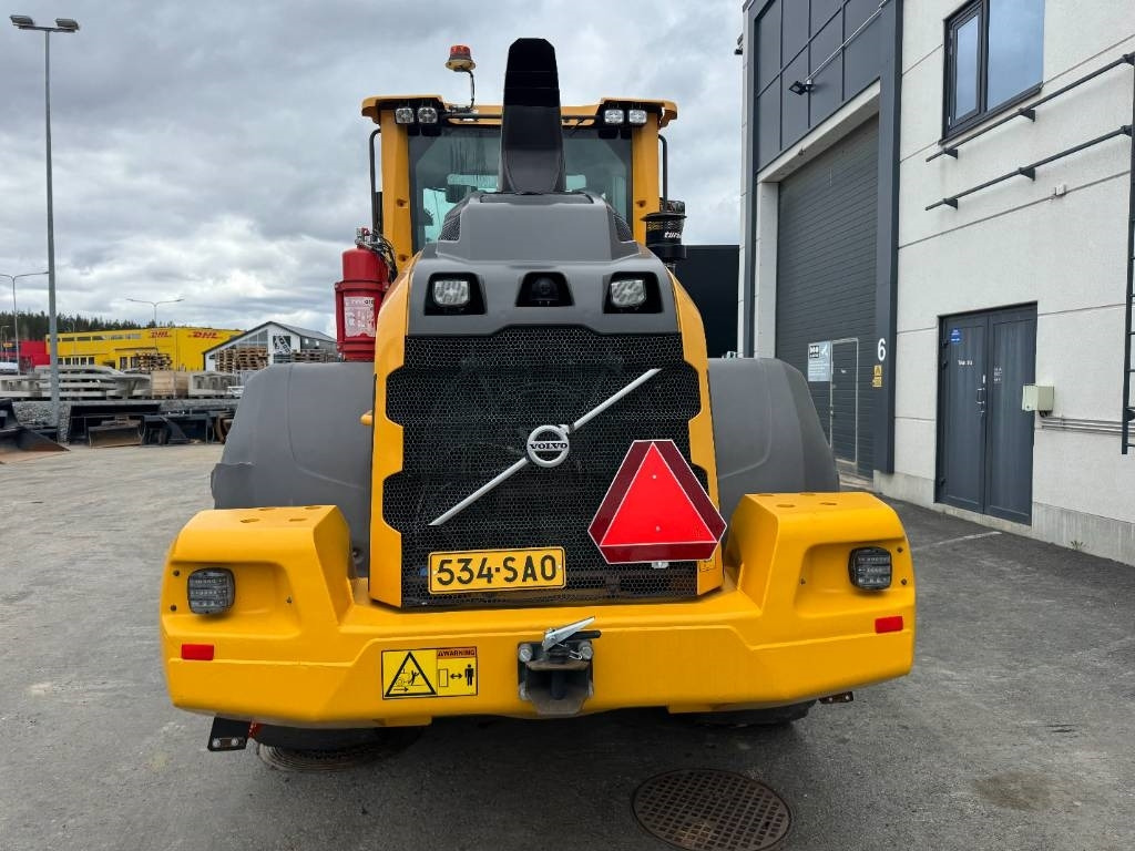 Volvo L 90 H Long Boom STAGE V - Gumikerekes homlokrakodó: 4 kép. Volvo L 90 H Long Boom STAGE V - Gumikerekes homlokrakodó: 4 kép.