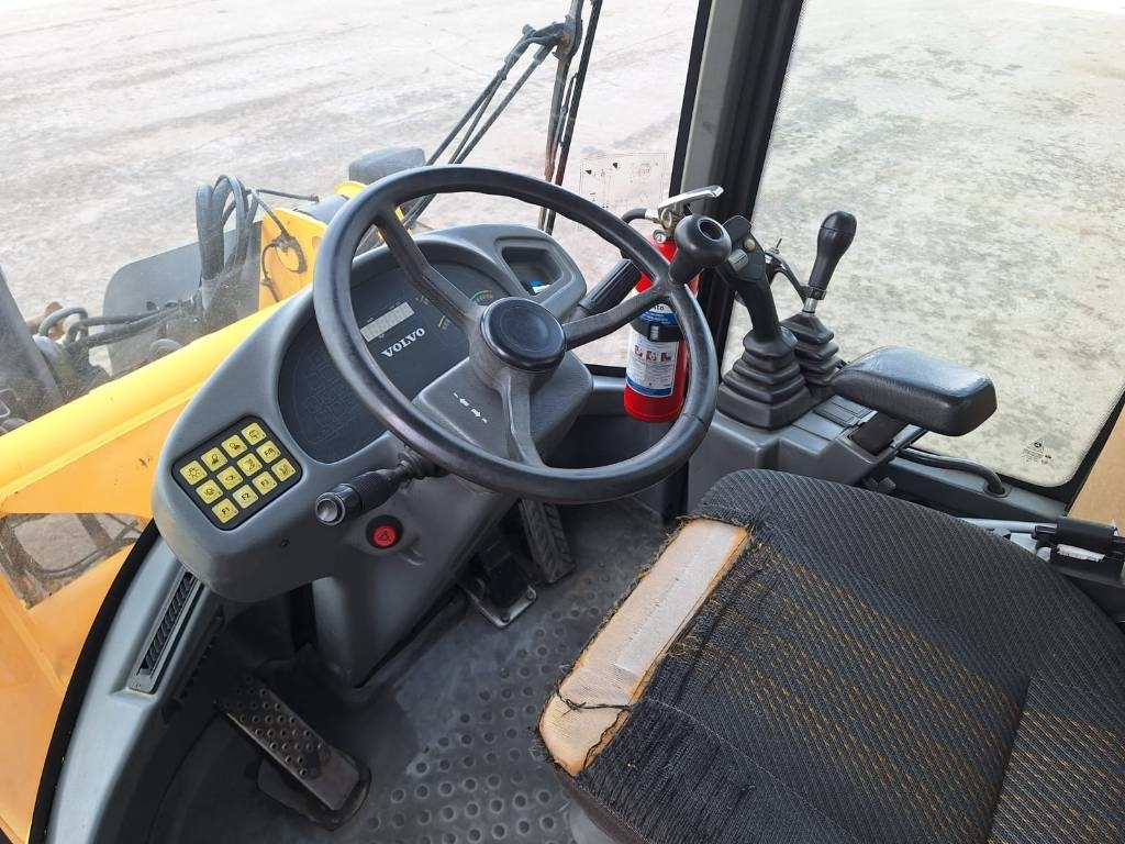Gumikerekes homlokrakodó Volvo L45B TPS RASVARI, YM.: 8 kép.