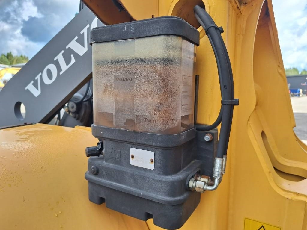 Gumikerekes homlokrakodó Volvo L45B TPS RASVARI, YM.: 7 kép.