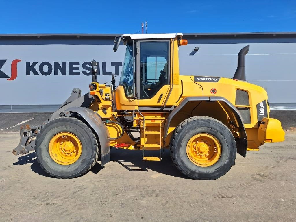Volvo L60G VIPUOHJAUS - Gumikerekes homlokrakodó: 1 kép. Volvo L60G VIPUOHJAUS - Gumikerekes homlokrakodó: 1 kép.