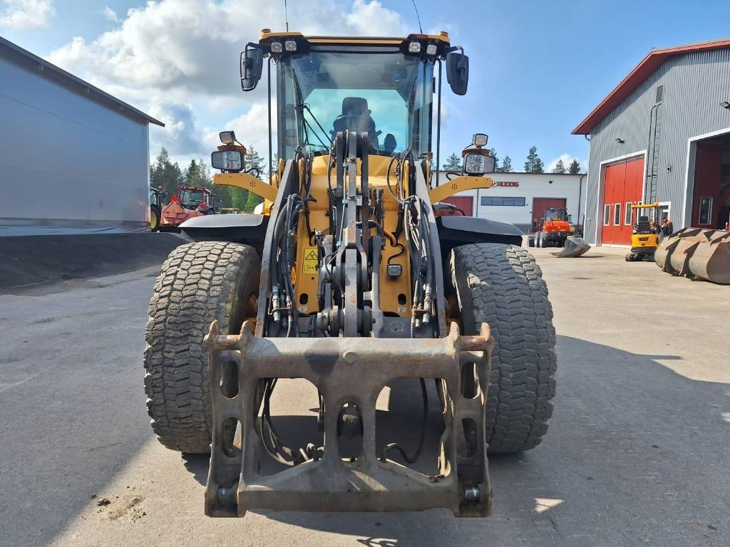 Gumikerekes homlokrakodó Volvo L60H VÄHÄN AJETTU: 7 kép.