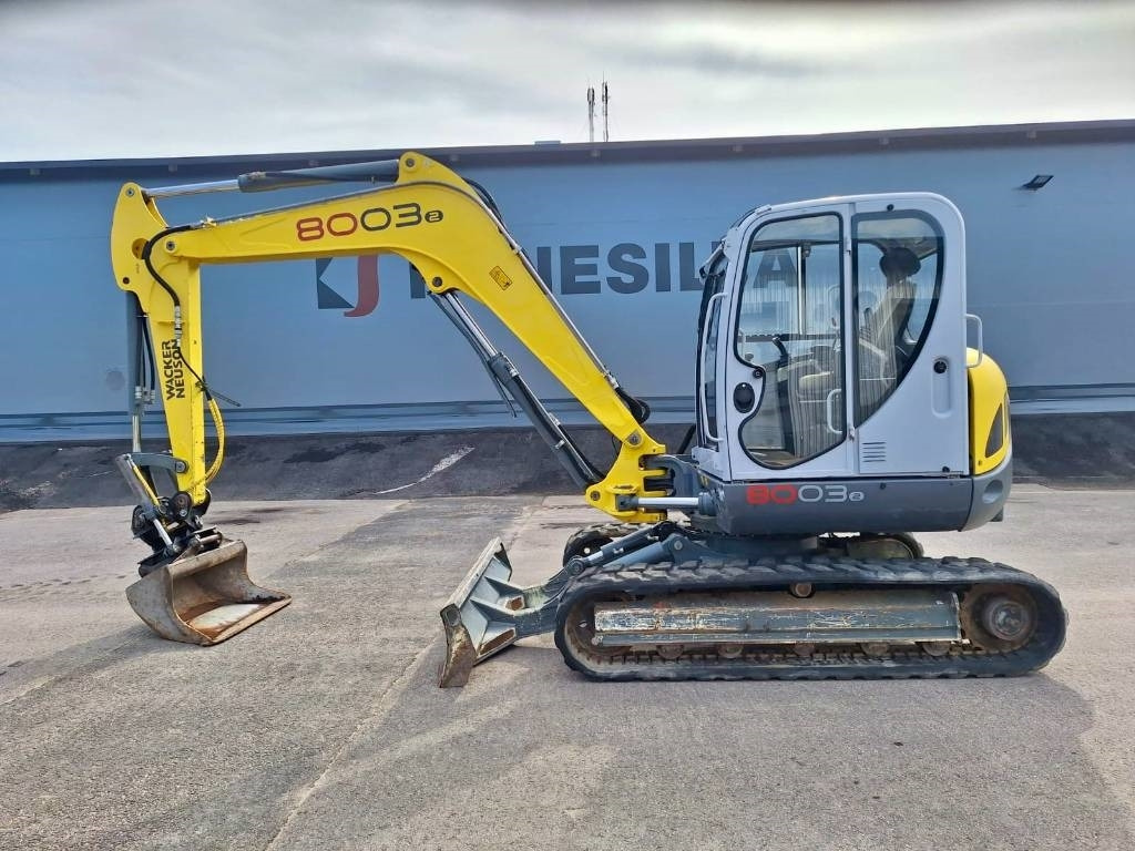 Wacker Neuson 8003RD KALLISTAJALLA - Minikotró: 1 kép. Wacker Neuson 8003RD KALLISTAJALLA - Minikotró: 1 kép.