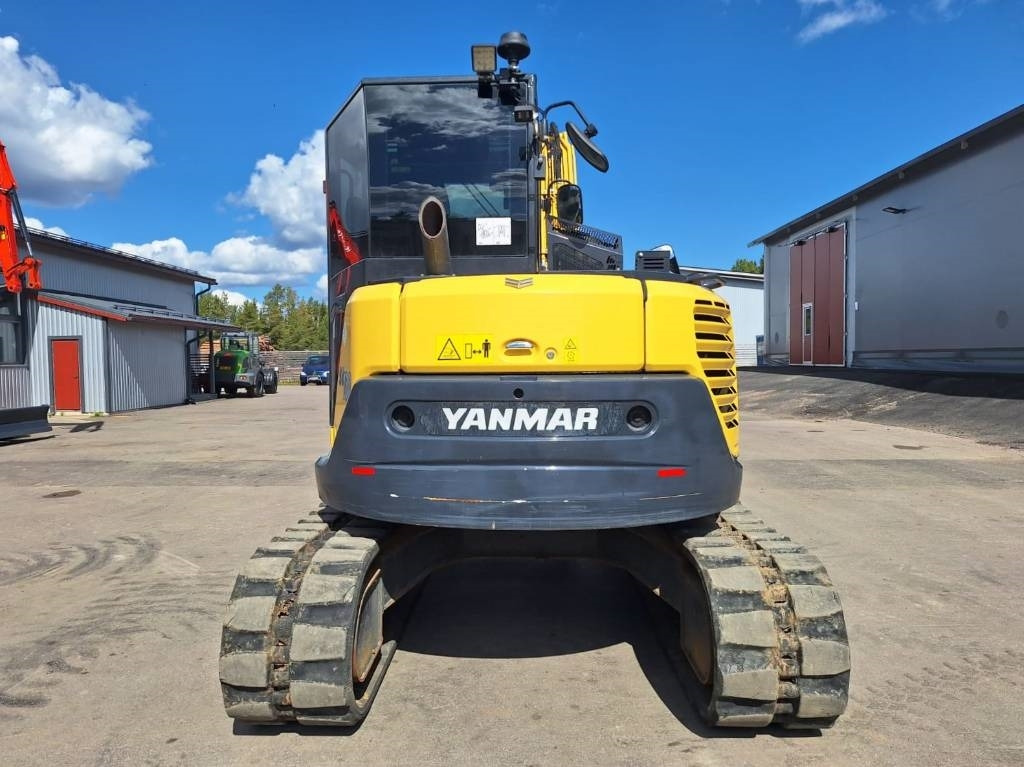 Yanmar SV100-2A PYÖRITTÄJÄLLÄ - Minikotró: 3 kép. Yanmar SV100-2A PYÖRITTÄJÄLLÄ - Minikotró: 3 kép.