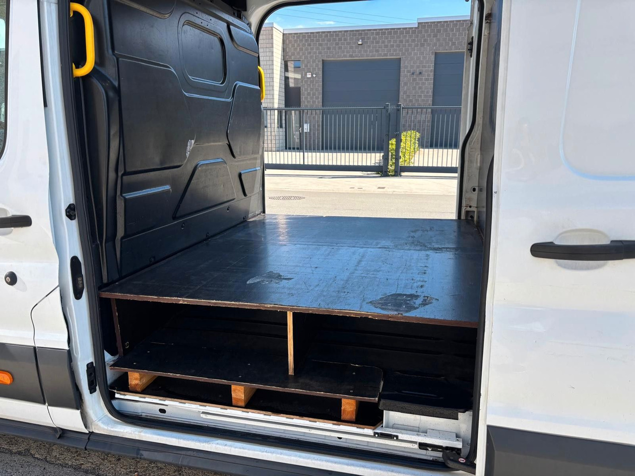 Furgon Ford Transit. Maxi. Klima. Euro 6B. Tempomat: 20 kép.