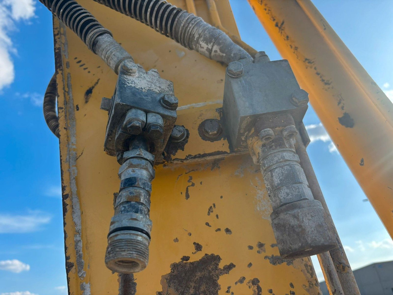 Komatsu PC138US-8. Klima. Hydr Schnelw. 2 Löffel. - Lánctalpas kotró: 5 kép. Komatsu PC138US-8. Klima. Hydr Schnelw. 2 Löffel. - Lánctalpas kotró: 5 kép.