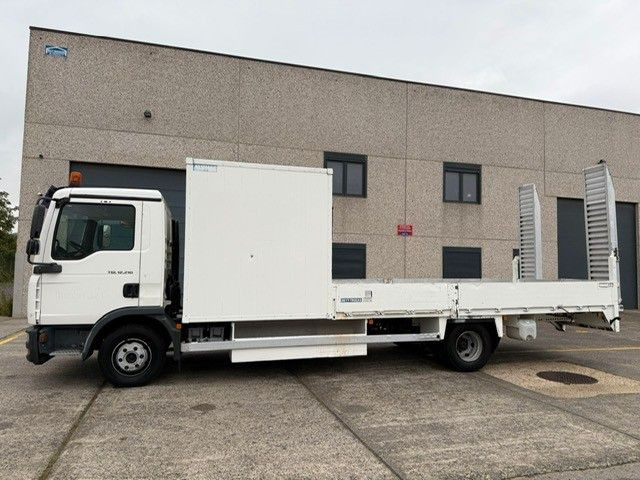 MAN TGL 12-210. Rampen. Klima. - Platós teherautó: 4 kép. MAN TGL 12-210. Rampen. Klima. - Platós teherautó: 4 kép.